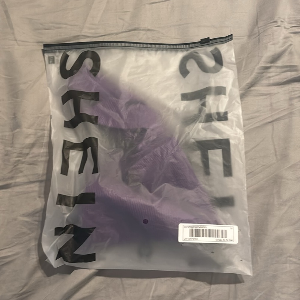 NIB Purple Rib Knit Halter Crop Top - Picture 3 of 3